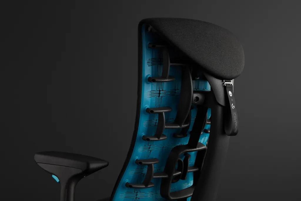 Herman Miller Embody Gaming совместно с Logitech G