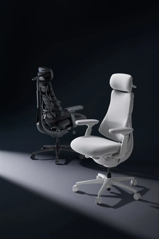 Кресло LiberNovo OC1 PRO Glacier White, 45 см, глобальная версия, с подставкой под ноги